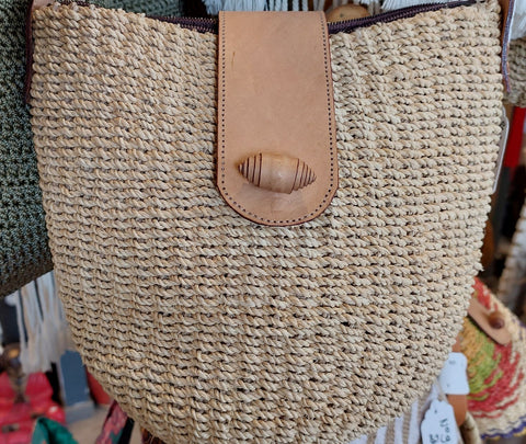 NATURAL RAFIA AND LEATHER BAG