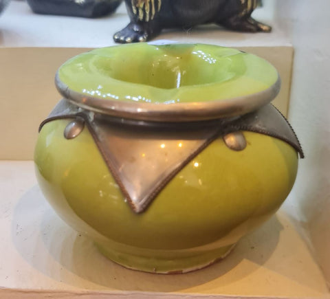 MOROCCAN SIZE ASHTRAY WITH METAL LEAVES