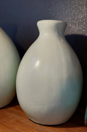Set of 3 pale green round pots